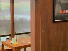 靠窗位-VESH COFFEE(定西路店)