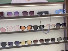 -爱视眸Eyeblling眼镜·依视路·蔡司镜片折扣店(百联南方商城购物中心)