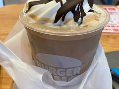 脆皮巧克力雪顶奶茶-汉堡王(北京三里屯购物中心)