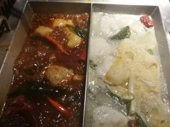 -老牌坊云南鱼豆花火锅(哈西万达店)