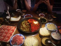 -巴卤社老火锅(财富店)