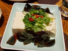 -青古韩式炭火烤肉店