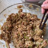 第一次从发面，调馅儿，到包包子，蒸包子，出锅