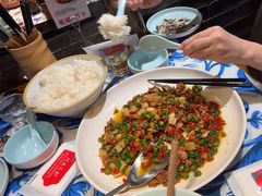 -川流不息·地道川菜·小龙虾(新松江路店)