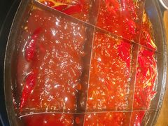 红油锅底微辣-纸盐河码头火锅(十八梯店)