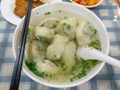 特色荠菜馄饨-潘国仙耳光馄饨(黄家阙路店)