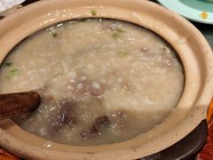 潮界生滚牛肉粥-潮界(虹桥新天地店)