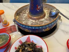 -毛辣果·贵州红酸汤牛肉火锅(西单店)