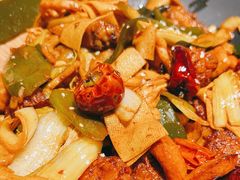 -风光老灶麻辣香锅(大成路翠微百货店)