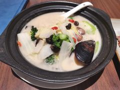 -港丽餐厅(正大店)