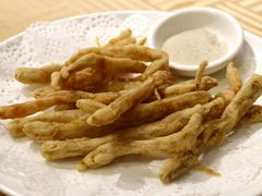 酥炸沙虫-巫记鸡饭店