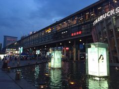 星巴克(天一旗舰店)-星巴克臻选(宁波天一广场店)