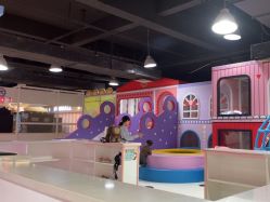 -蹦蹦乐园(南桥百联店)