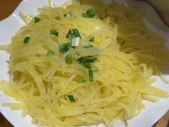 -严记小天府酸菜鱼(西四路店)