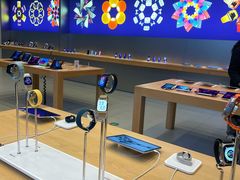 -Apple零售店(华贸购物中心店)
