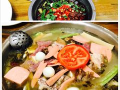 -泸州酸菜豆花火锅川师店