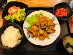 -炼火烤肉店