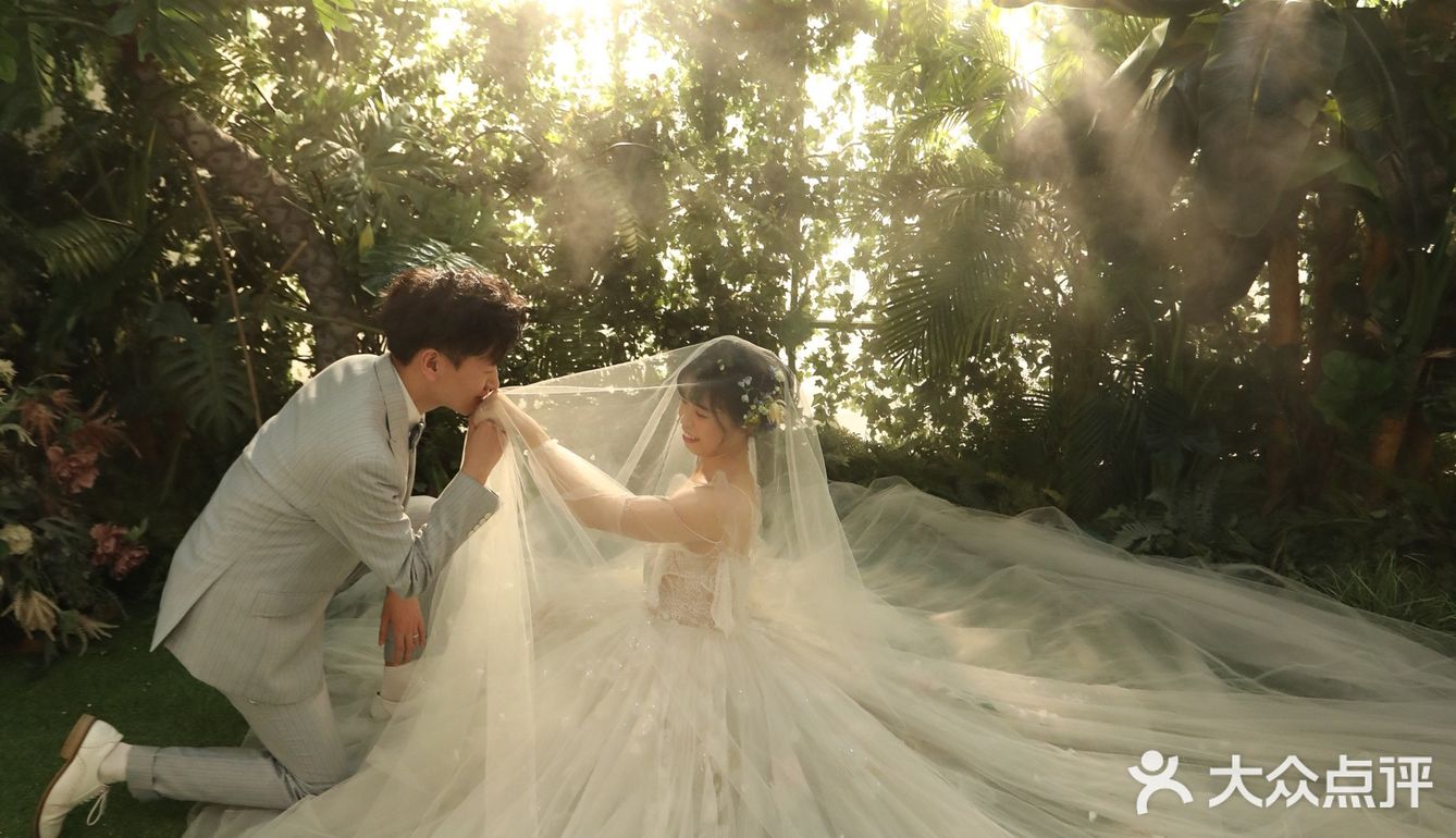 艾尔文婚纱照