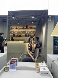 -变画·发型STUDIO