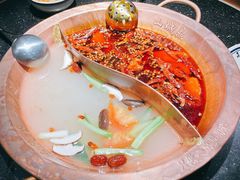 -山城鼎重庆老火锅(西安钟楼店)