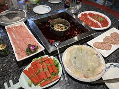 -二荆条·蜀鲜汇城市森林火锅