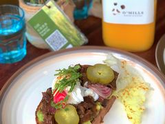 牛油果温泉蛋吐司-O'mills Sourdough Bakery&Bistro(永嘉路店)