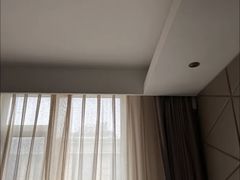 -桔子酒店(上海西藏北路地铁站店)