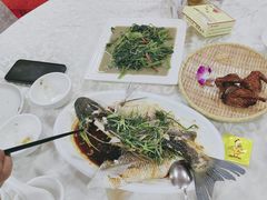 -岭下农庄·农家菜·野生大头鱼·公司团建(福永凤凰山店)