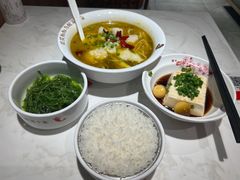 -渝是乎酸菜鱼(龙旗购物中心店)
