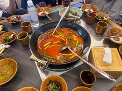 -贵厨酸汤牛肉(花果园国际中心店)