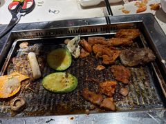 -爱客得牛排海鲜烤肉·火锅自助(春熙路黑金好店)