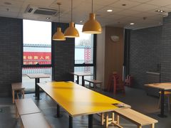 大堂-麦当劳(北京昌金路得来速餐厅店)