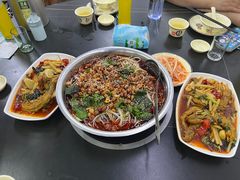 -周良天山牛杂城(天山路总店)