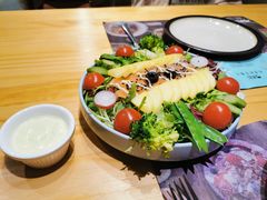 鲜芒低温三文鱼沙拉-麦甜创意轻食餐厅(西康路店)