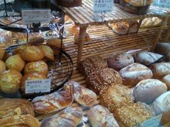 -苹果花园(南泉路店)