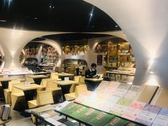 -钟书阁(珍园店)