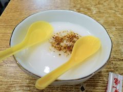 杏仁豆腐-门框胡同百年卤煮(前门店)