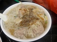 鲜肉云吞粉-伍湛记 · 广州老字号(龙津中路店)