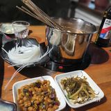 多炫几片也开心。还有没想到的是他家免费小菜还很好吃