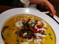 酸汤鱼-吕氏疙瘩汤·新鲁菜(济南万象城店)