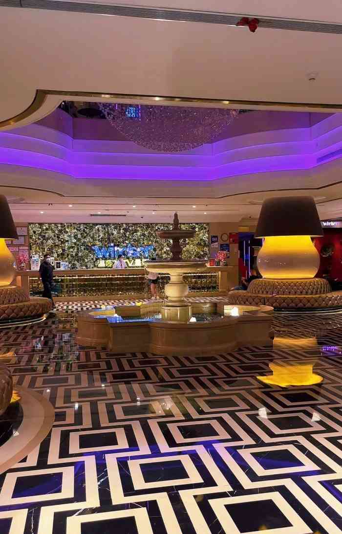 温莎ktv(湖墅店)-"环境不错 就是每首歌之前总有广告.