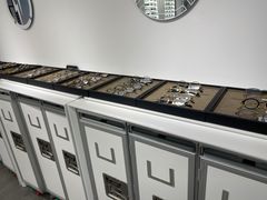 -目艮眼镜SHOWROOM(品牌集合店)