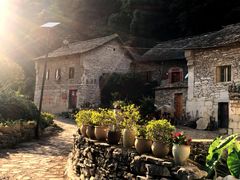 -高荡千年布依古寨旅游景区