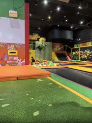 -蹦蹦跳跳(新奥购物中心店)