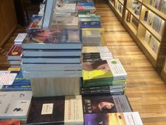 -猫的天空之城概念书店(杭州南宋御街店)