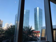 -大中华希尔顿酒店-念自助餐·嗨啤·小龙虾