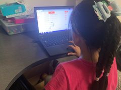 -LILY英语思维馆(玉泉路店)