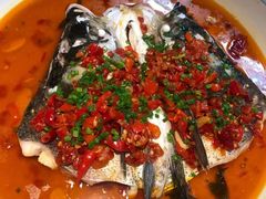 老坛剁椒蒸鲜活鱼头-遇见湘·地道湖南菜(云门店)