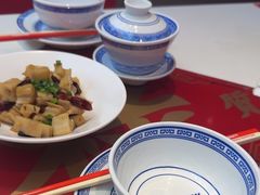 -禄鼎记·多口味酸菜鱼(凯德广场店)