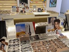 -三目眼镜·蔡司视觉合作店(青浦宝龙店)